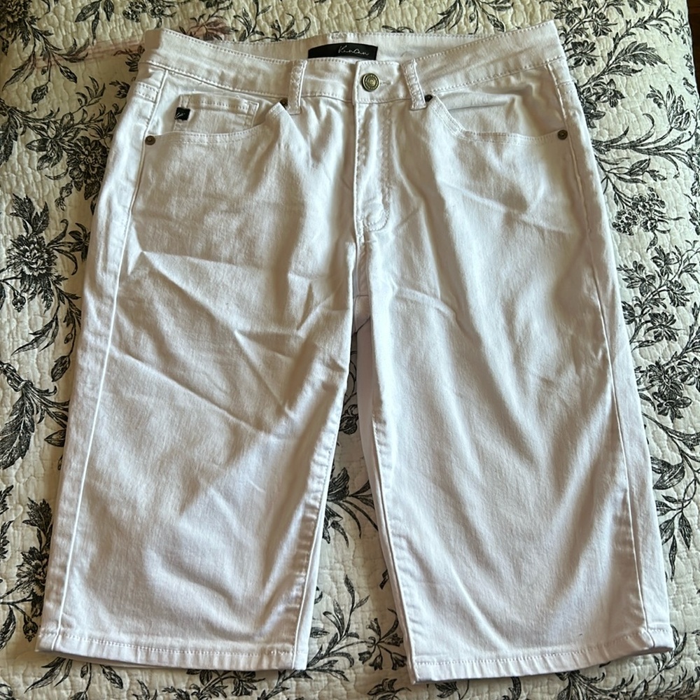 Women’s KanCan White Knee Length Shorts